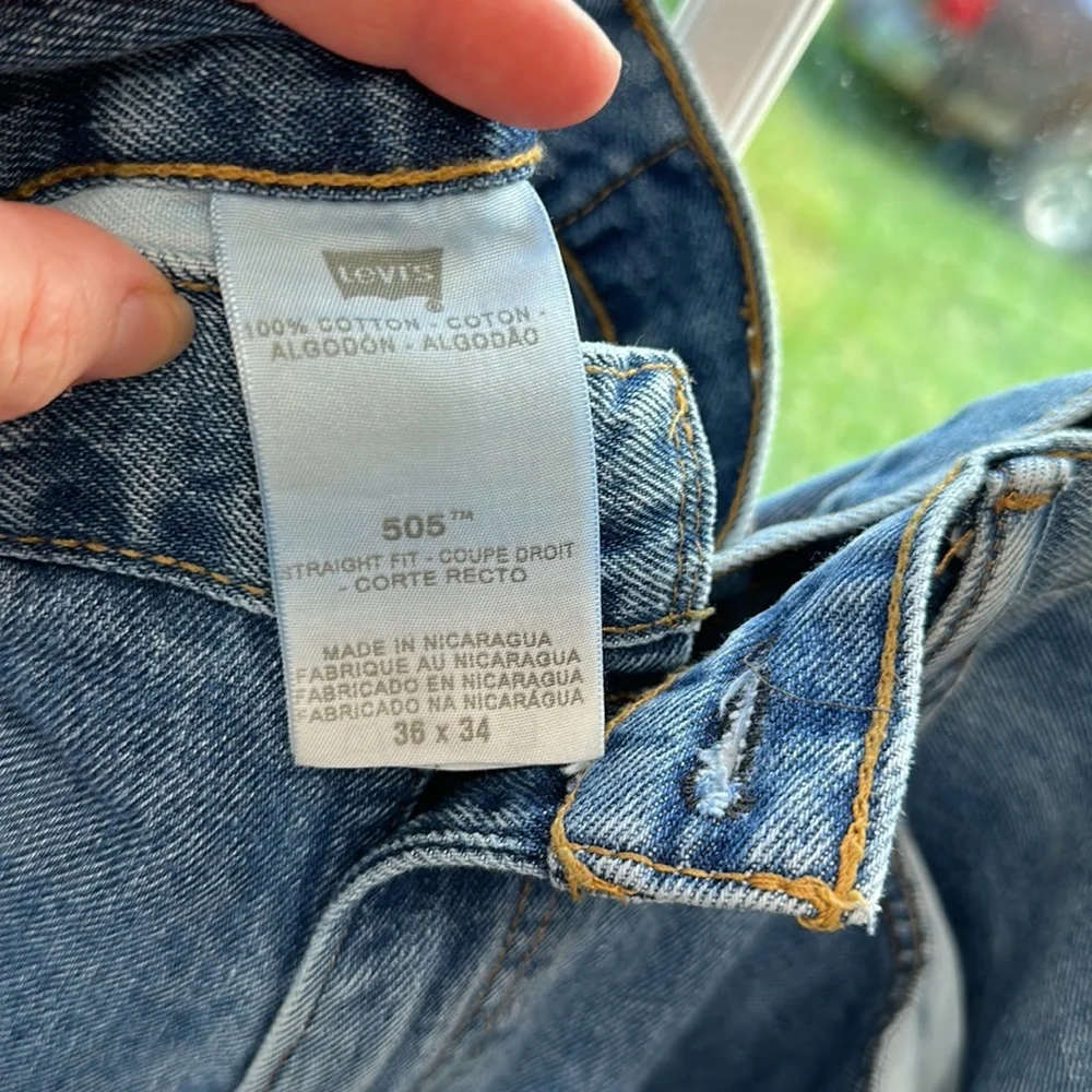 Levi’s 505 blue jeans straight fit 36x34 denim